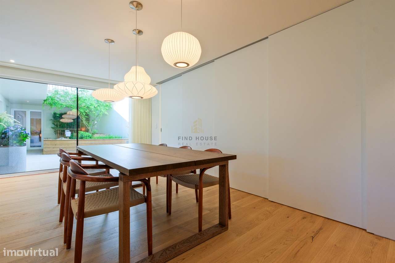 Apartamento T3 em condomínio privado, com terraços e garagem, no Prínc-19