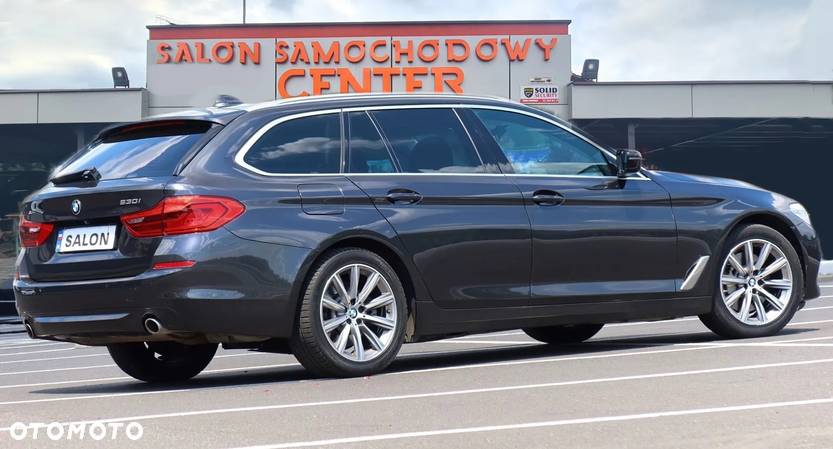 BMW Seria 5 530i xDrive - 33