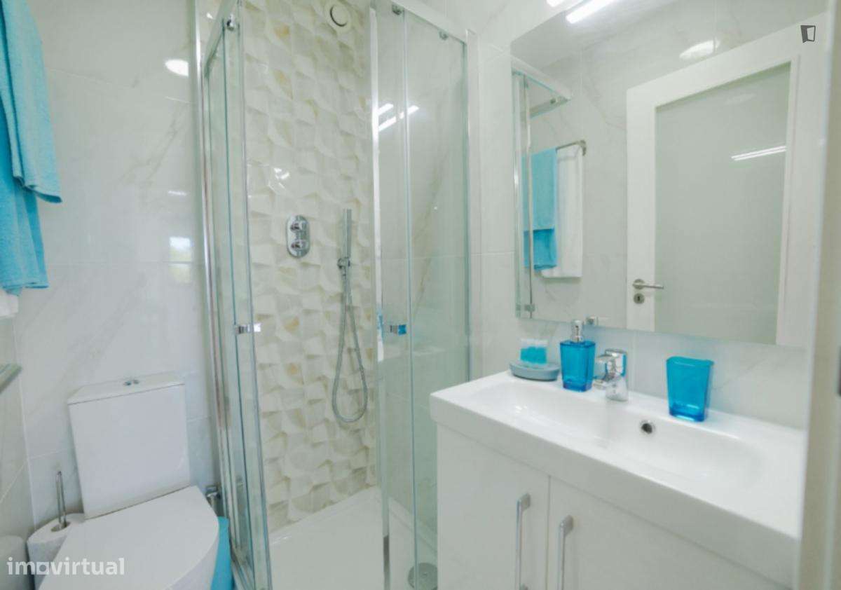 Quarto - localizado em Paranhos Porto - Grande imagem: 3/20