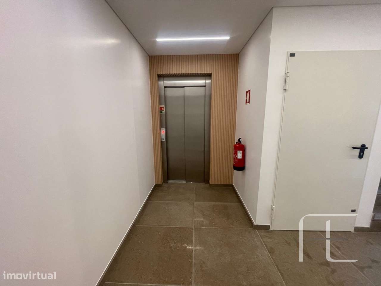 Apartamento T2 Venda em Lordelo do Ouro e Massarelos,Porto - Grande imagem: 3/28