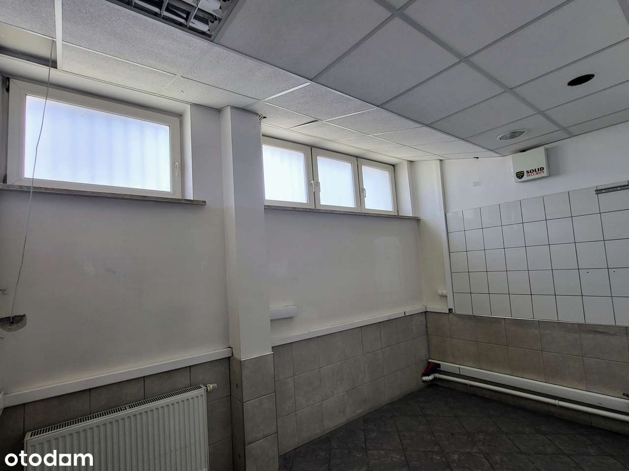 Sprzedam lokal użytkowy 122m2-9