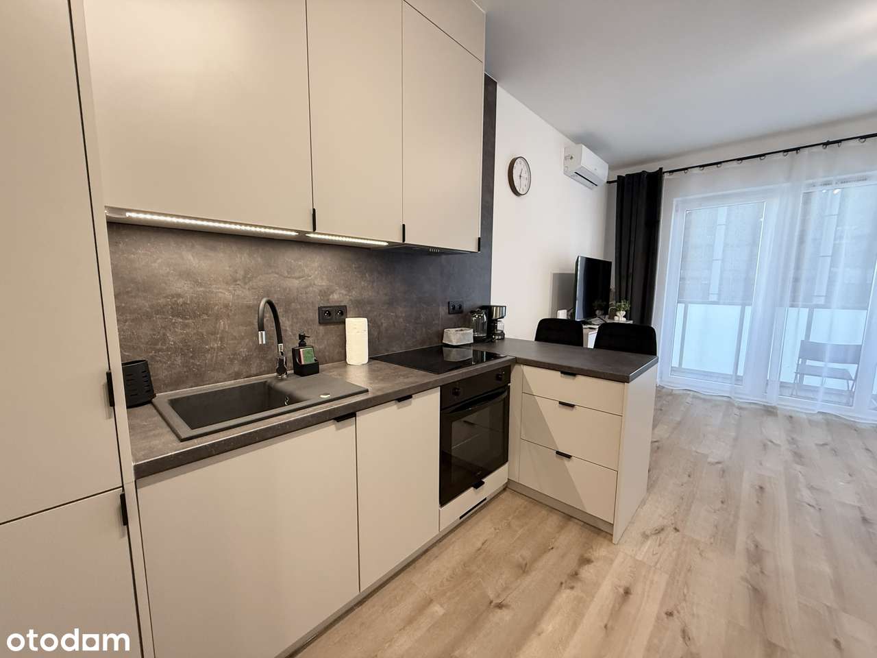 W pełni wyposażone | 1 pokój | Śródmieście | Global Office Park-9