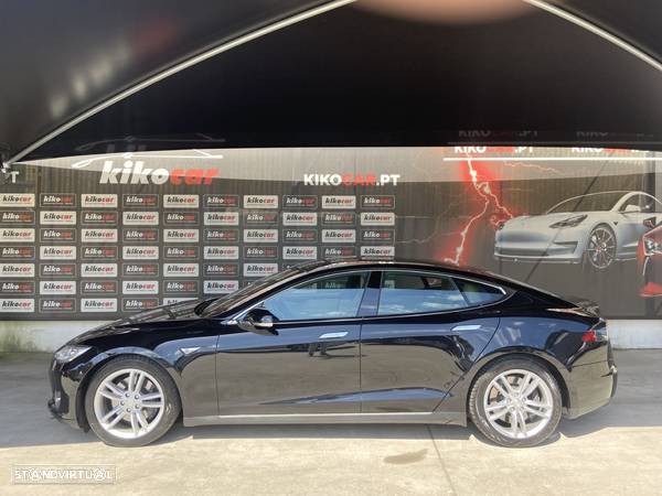 Tesla Model S 85D - 4