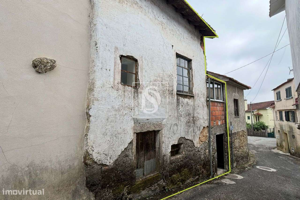 Moradias T2 e T3 para restaurar em Sabugosa - Grande imagem: 4/28