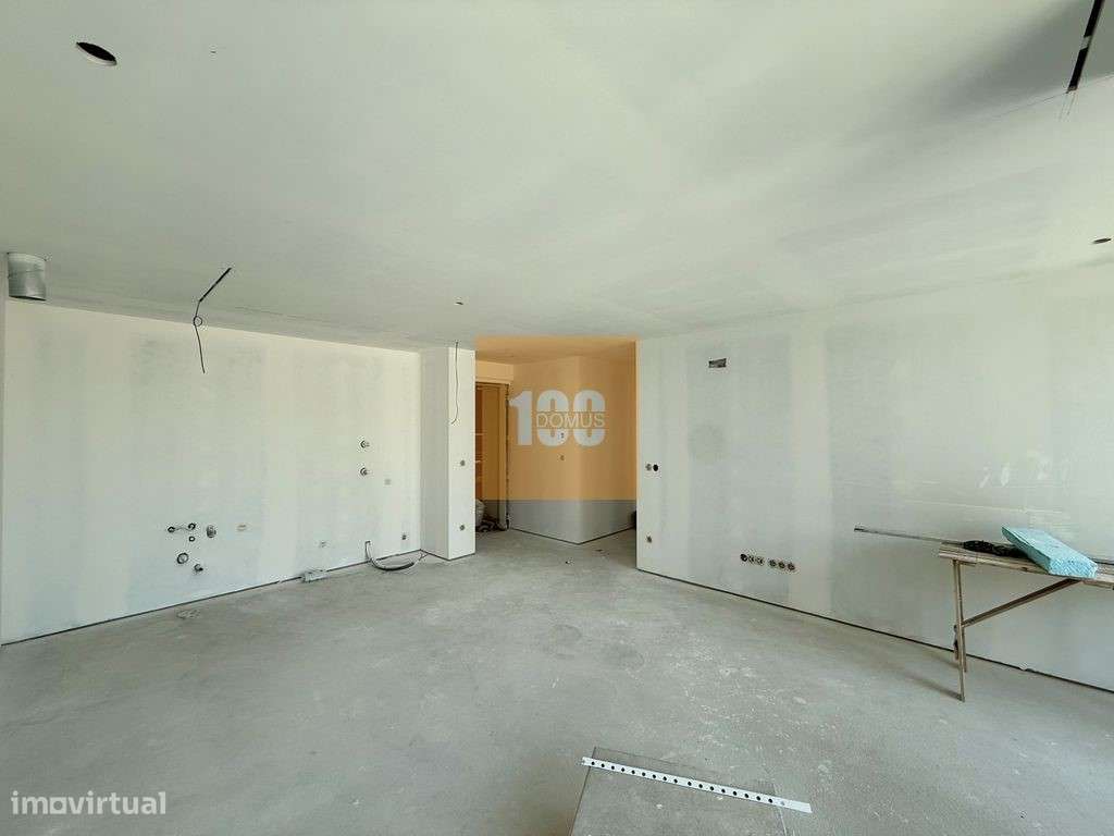 T2 com varanda - Capelo Residences-16