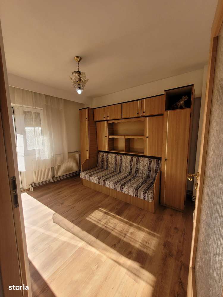 Apartament 3 camere langa Liceul Nr.7 | Micro 16-12