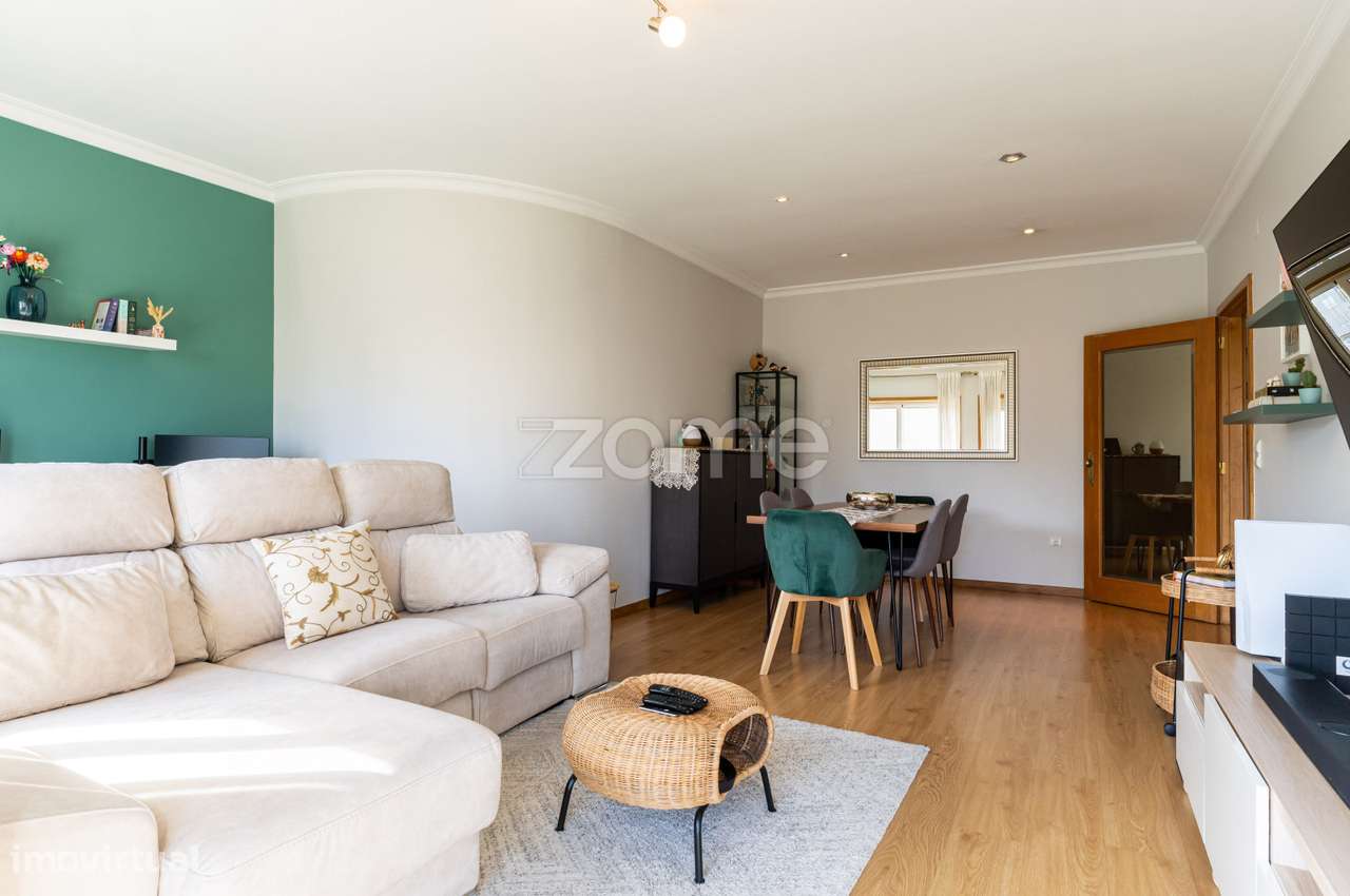 T2 Renovado com Garagem e Varanda - Vila Nova de Gaia - Grande imagem: 4/20