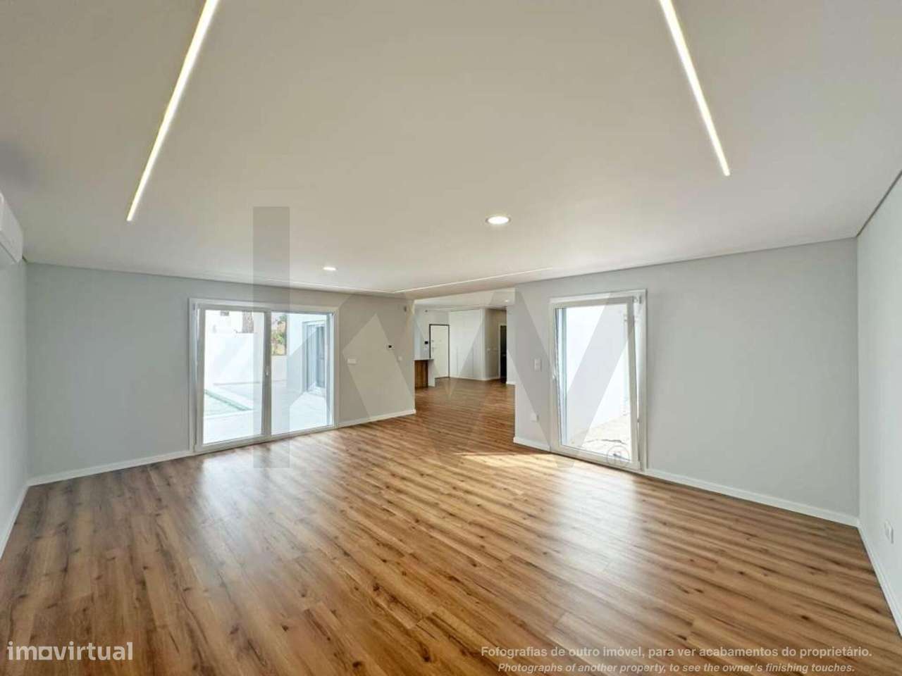 Moradia térrea T3, com suite, jardim, piscina e parqueamento-10