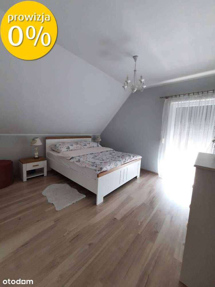 Nowoczesny dom wolnostojący z pięknym ogrodem-7