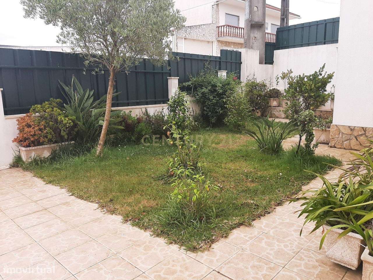 Moradia  T3 na  Lourinhã com Piscina  Garagem e Churrasqueira-24