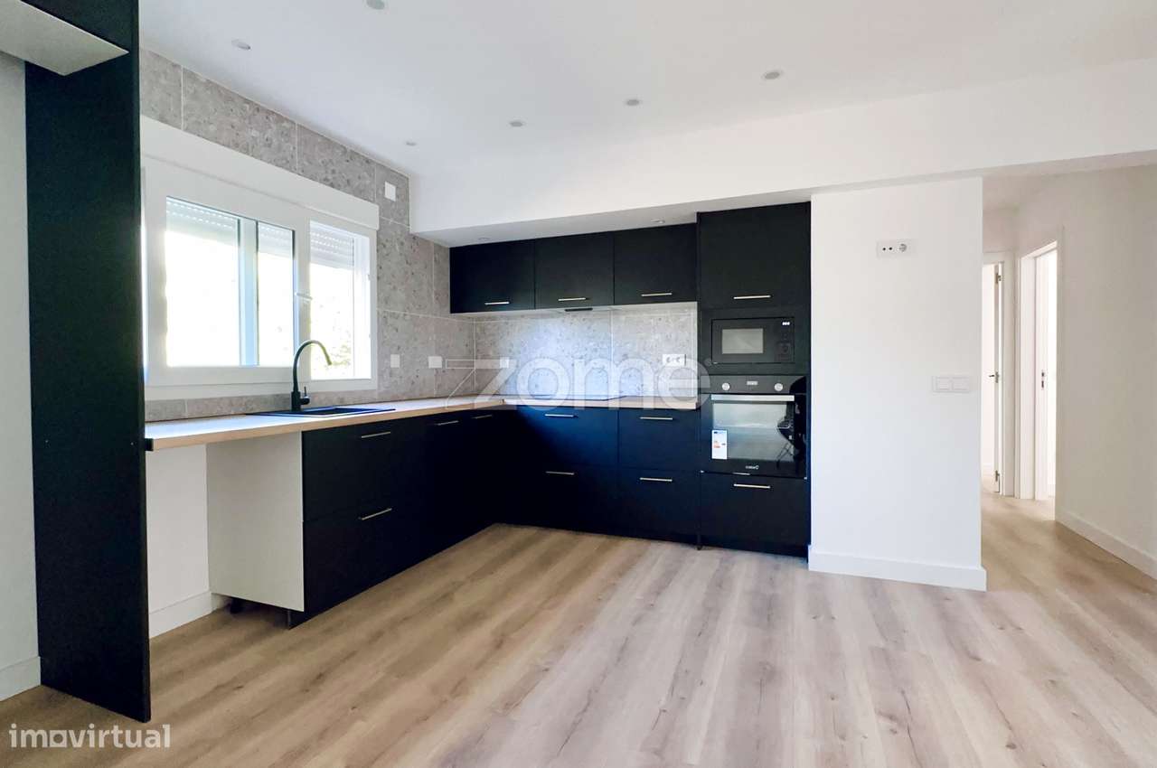 Apartamento T4 Renovado – Estilo Clean, Moderno e Pronto a Habitar. - Grande imagem: 2/31