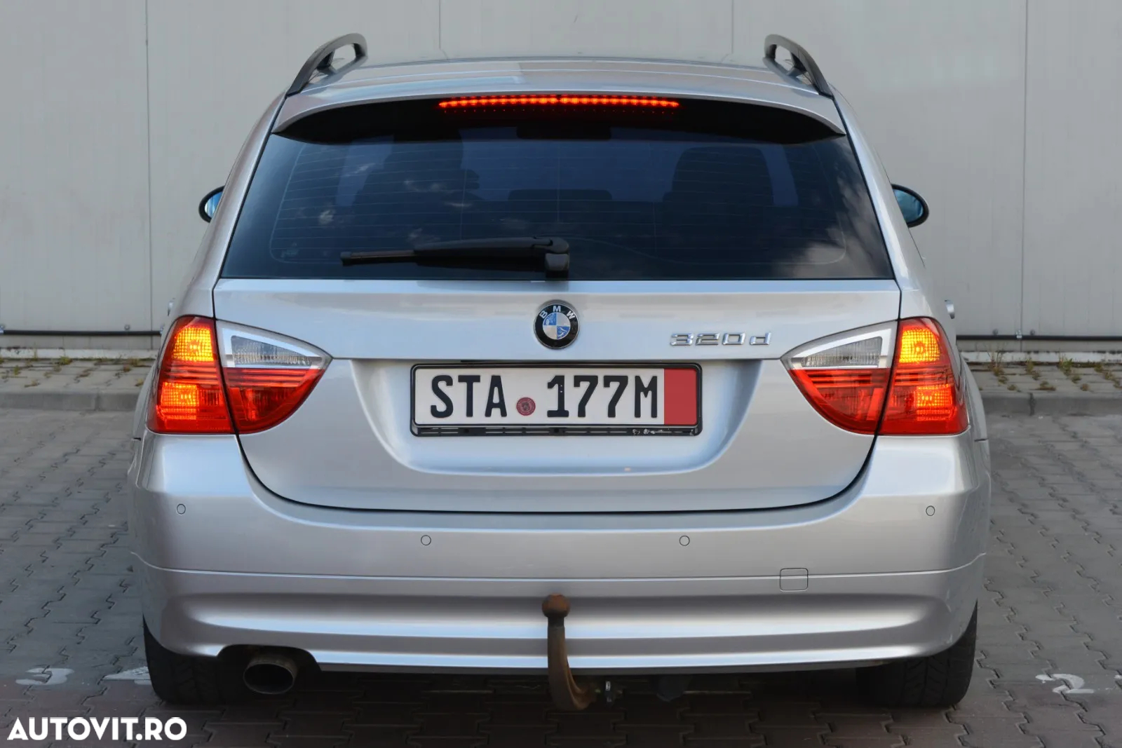 BMW Seria 3 320d Touring - 3