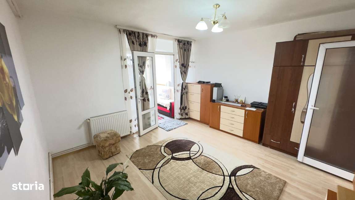 Vanzare garsoniera mobilata etaj intermediar, zona Noua-2