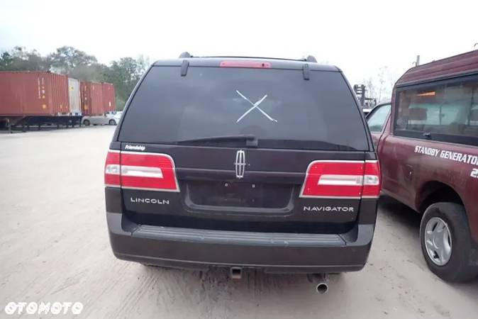 Lincoln Navigator 5.4 4x4 - 9