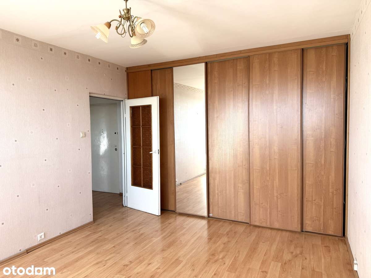 Dwa pokoje, oddzielna kuchnia, panoramiczny widok, balkon typu loggia-3