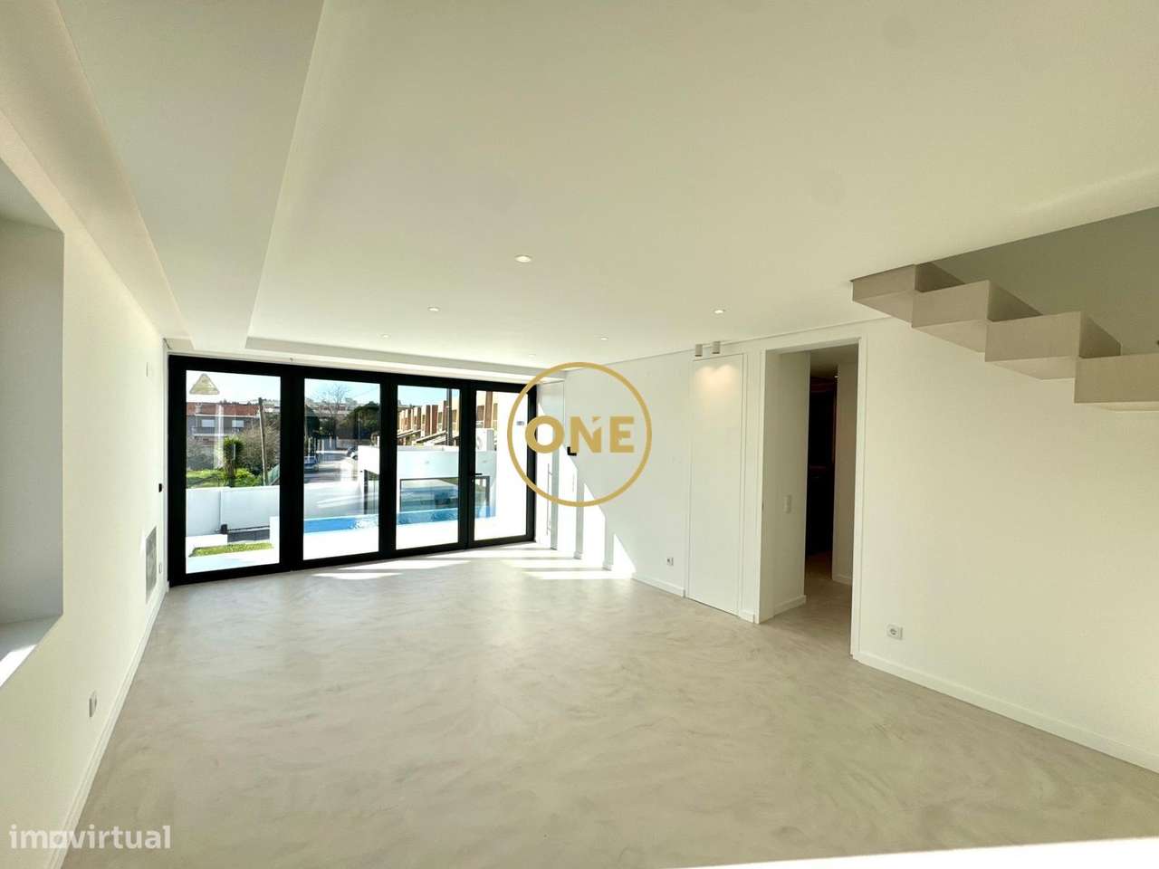 Moradia NOVA T3+1 | 330 m2 | Piscina | PRAIA | Francelos-8