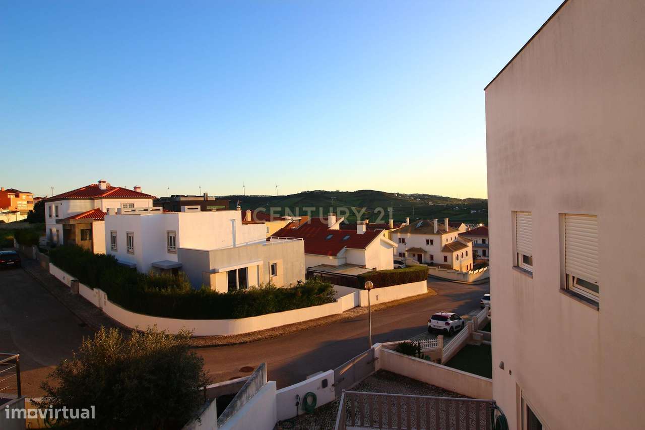 Moradia V4 em Torres Vedras, 566m2 ,vistas excecionais, qualidade e co-31