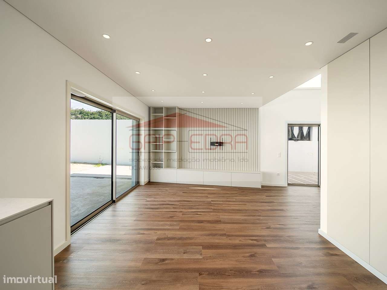 Moradia T3 com jardim e acessibilidade-9