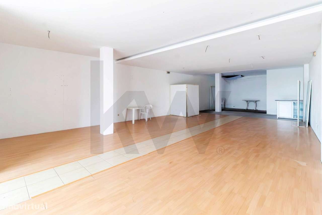 Loja térrea no centro de Canedo - Grande imagem: 3/19