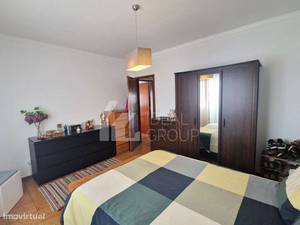 Moradia com Piscina em lote de 1.599 m² na Silveira-12