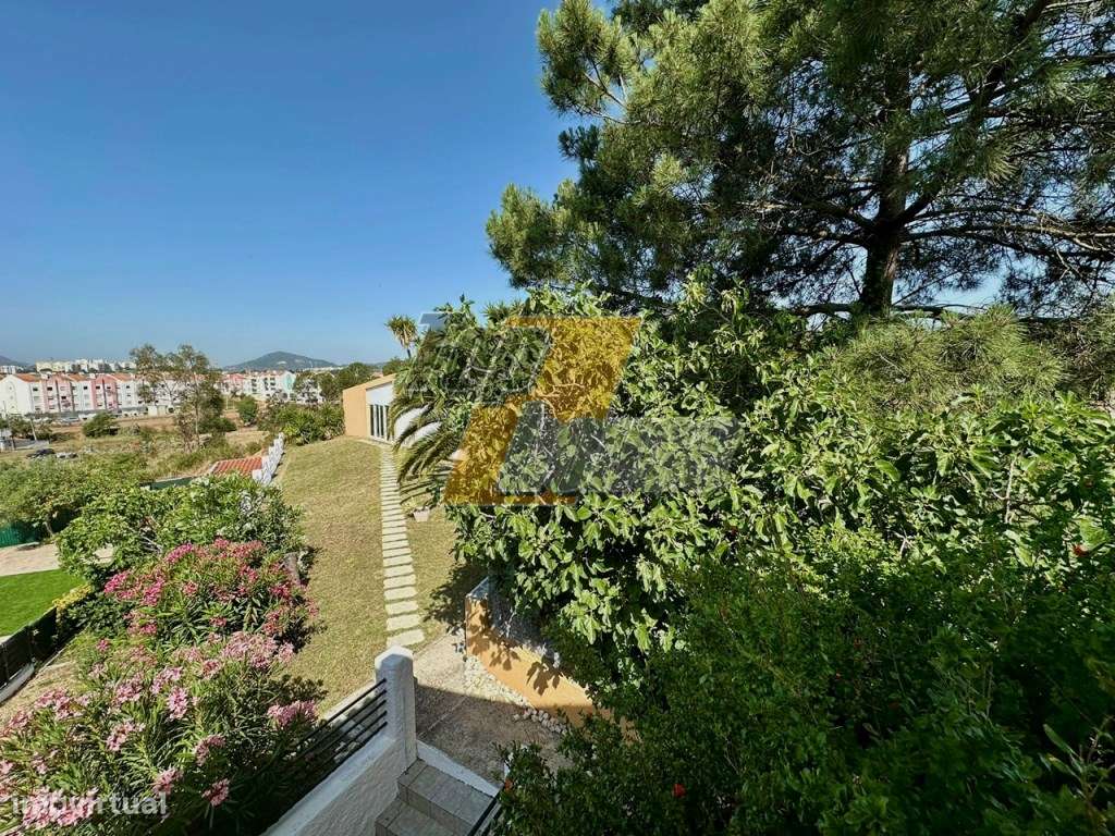 Moradia T4 com piscina e terreno de 900m2 - Quinta da Serralheira -...-32