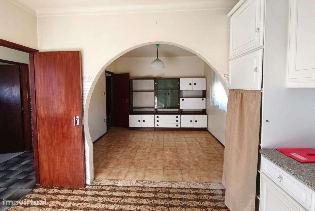 Apartamento T3+T2 com garagem, Amieirinha-Marinha Grande-7