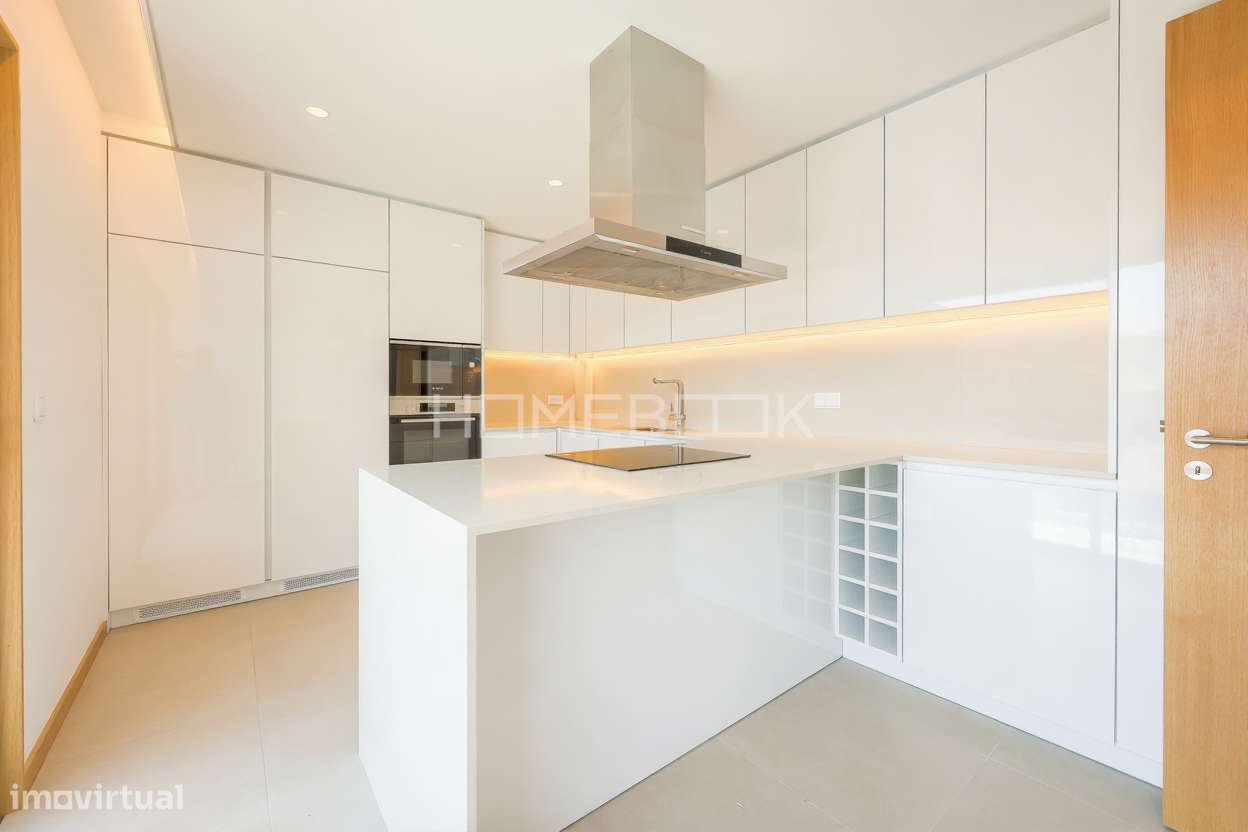 Apartamento T3 Duplex com dois lugares de garagem no centro histórico-3