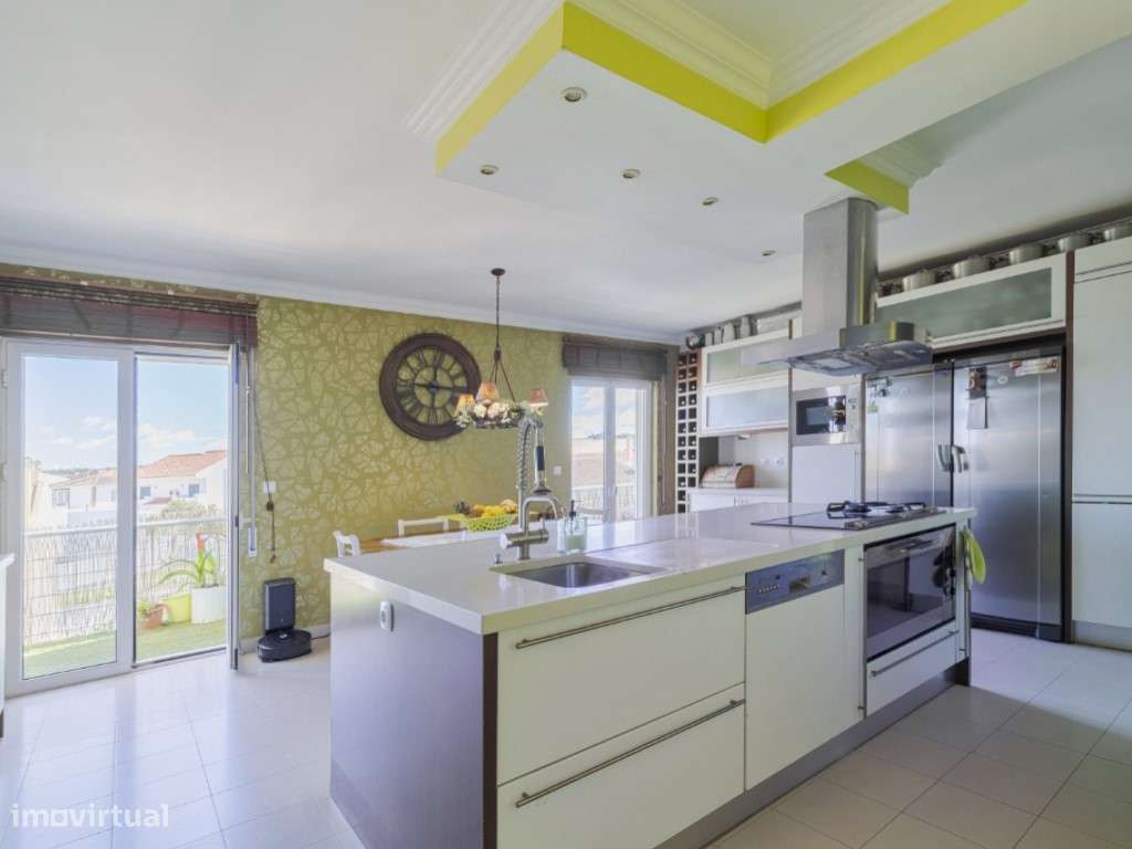 Penthouse Exclusiva no Coração de Grândola-7