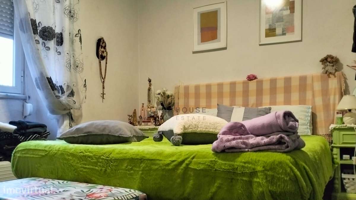 Vende-se Moradia T7 com 2 pisos e logradouro no Cadaval-21