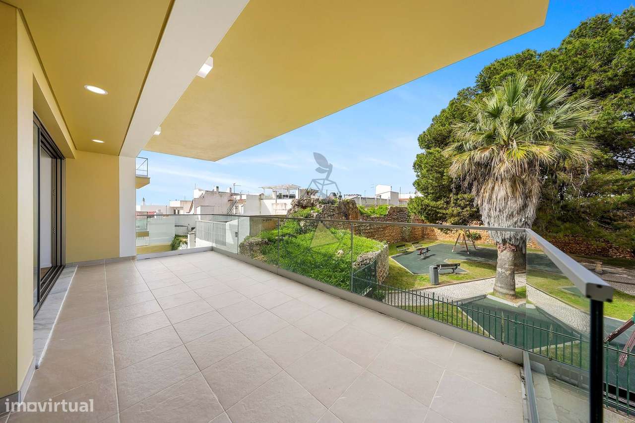 Apartamento com 2 quartos ,Piscina e lugar de estacionamento em Alvor-21
