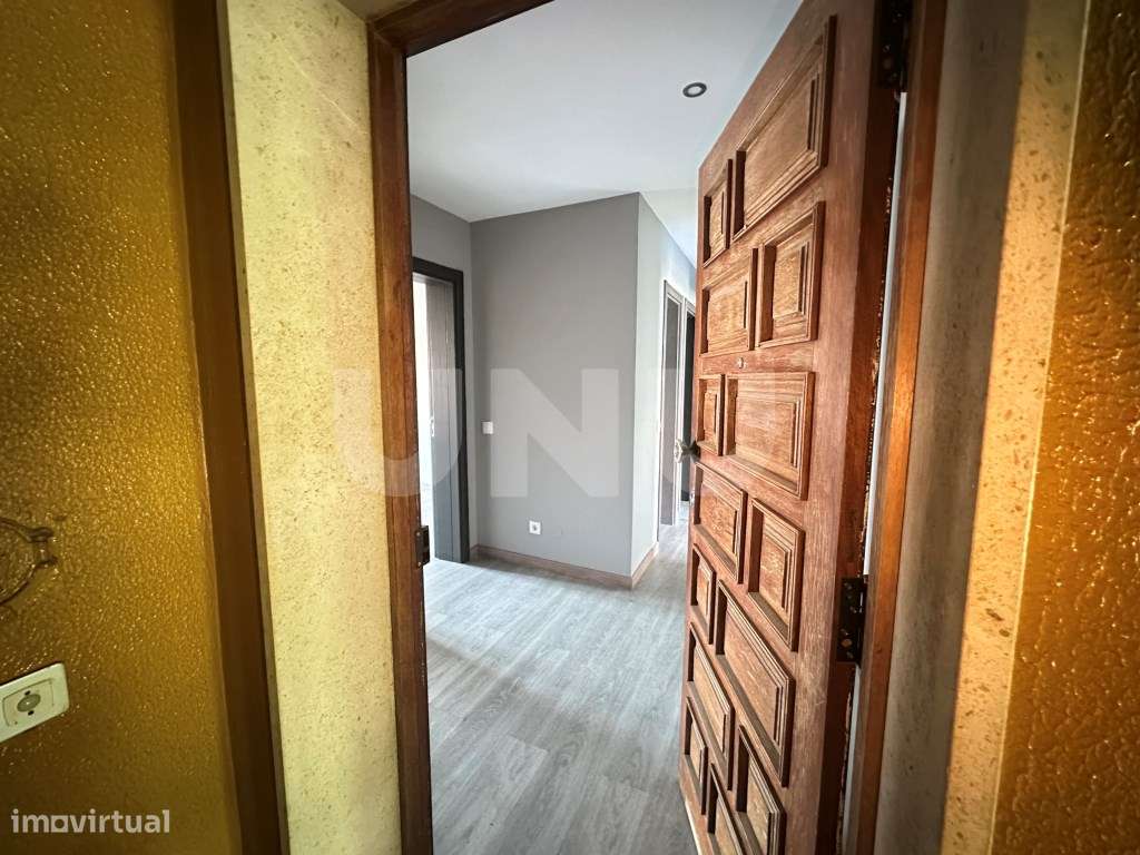 Apartamento T3 - Junto à Rotunda Europa-30