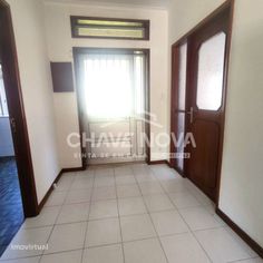 Apartamento T3 em Grijó c/ cozinha equipa e varanda marquisada - Grande imagem: 4/25