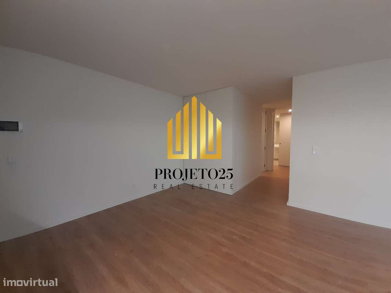T1 NOVO em Condº Fechado, Jardim privativo, zona Faria de Guimarães.-25