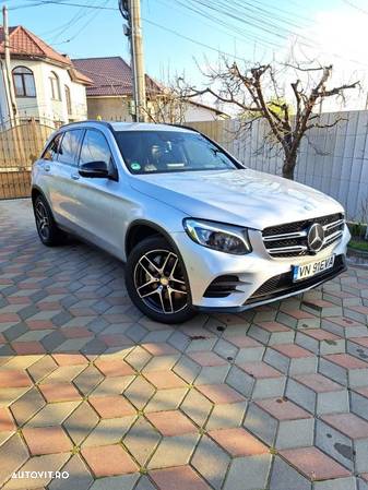 Mercedes-Benz GLC 250 d 4Matic 9G-TRONIC AMG Line - 10