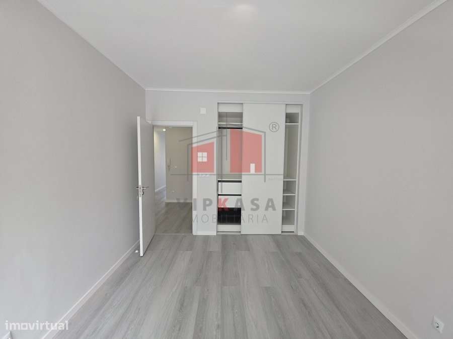 Apartamento T2 com arrecadação em Oeiras-10