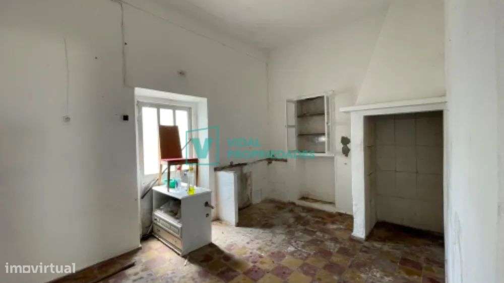 T2 em banda com garagem, jardim e terraço em Faro-7