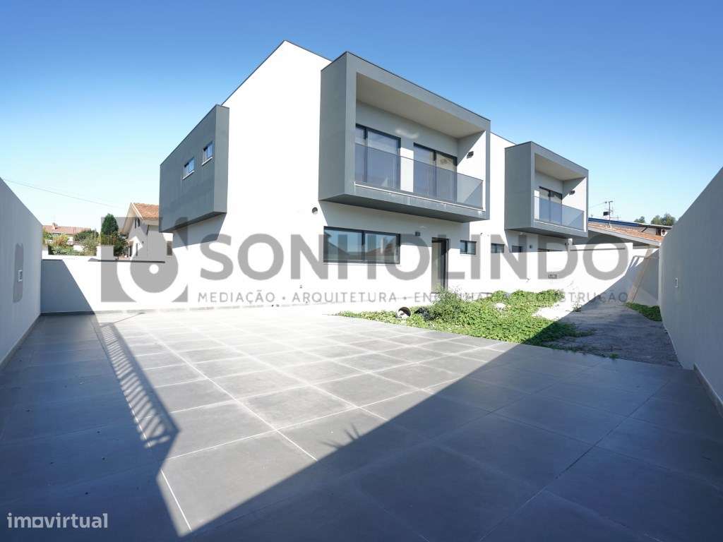 Moradia T3 Nova com escritório, no centro da cidade em fase final d...-23