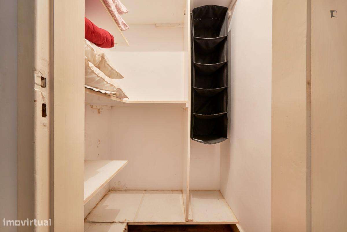 Quarto - localizado em Alameda Lisbon - Grande imagem: 5/10