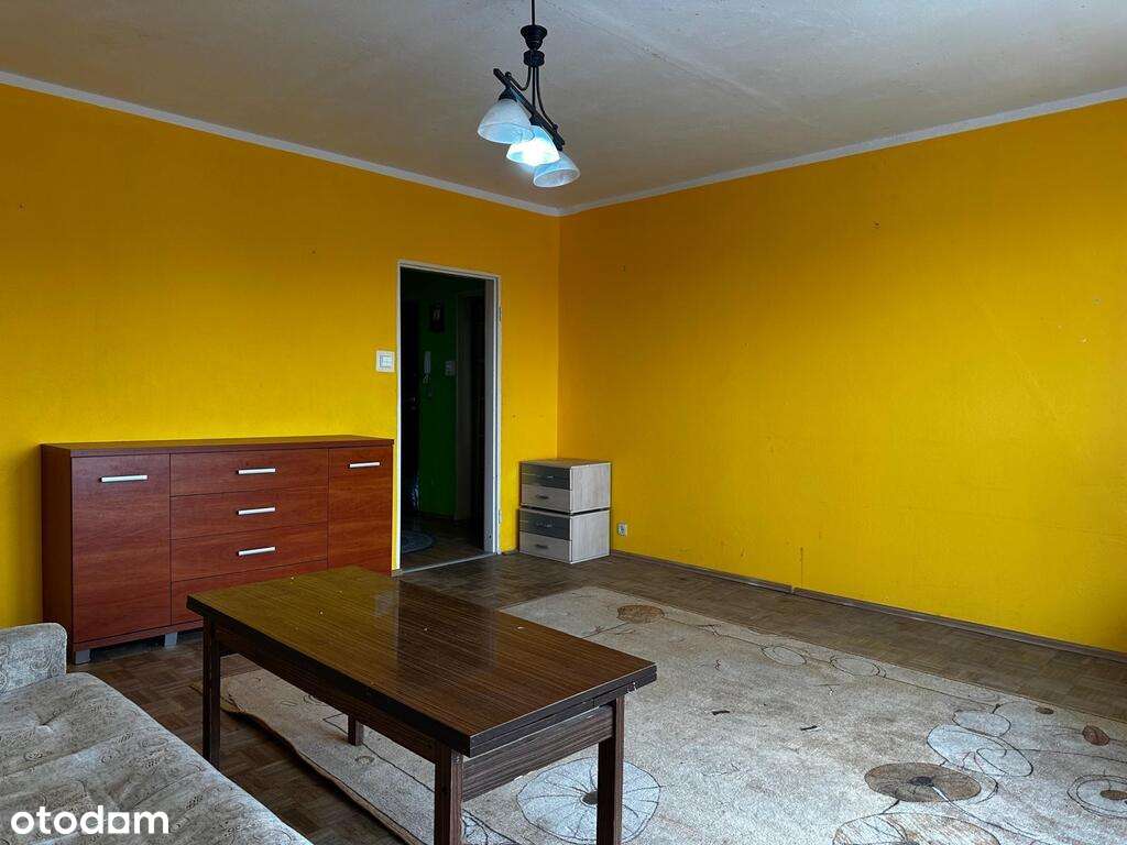 Mieszkanie 63,32 m2, 3 pokoje ,loggia, do remontu-2