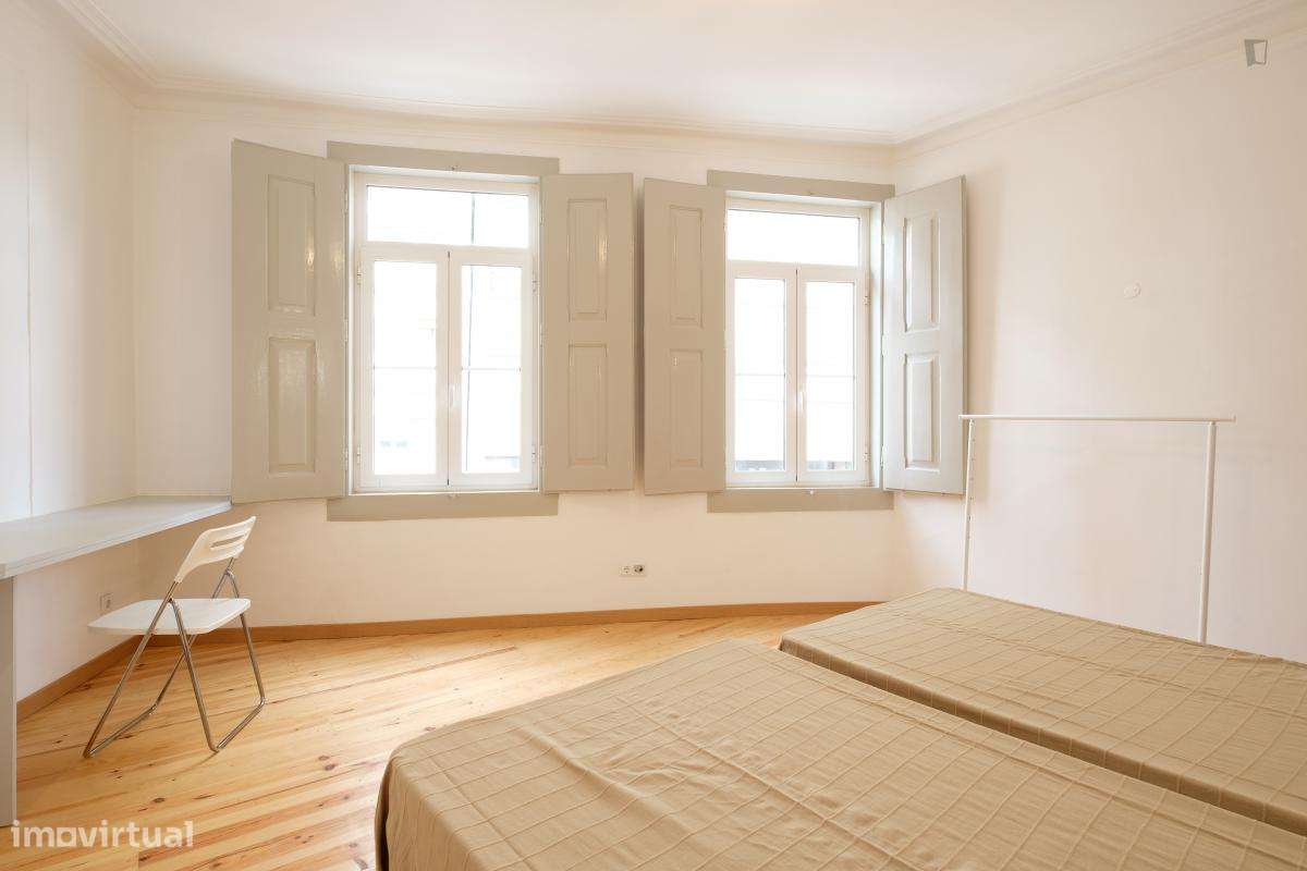 Quarto - localizado em Baixa Coimbra - Grande imagem: 4/10