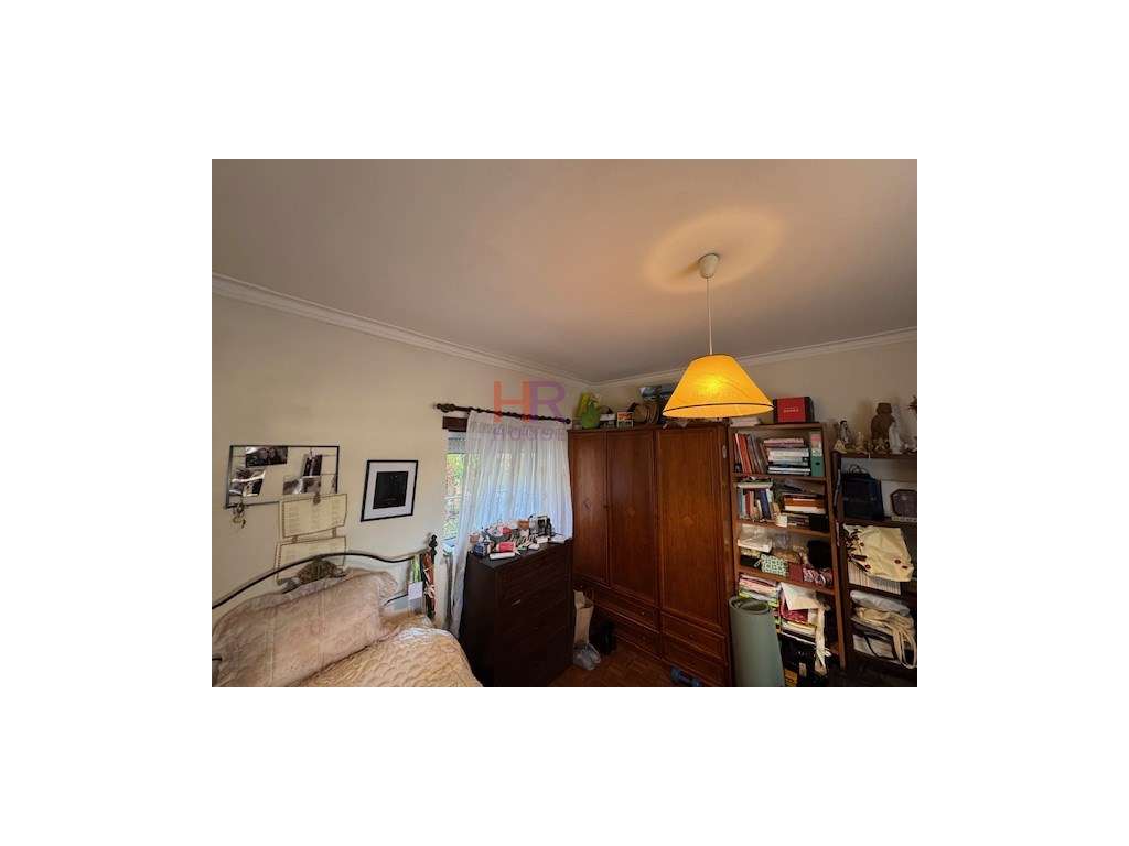 VENDE-SE MORADIA T4+1 COM PISCINA AQUECIDA E GARAGEM.-23