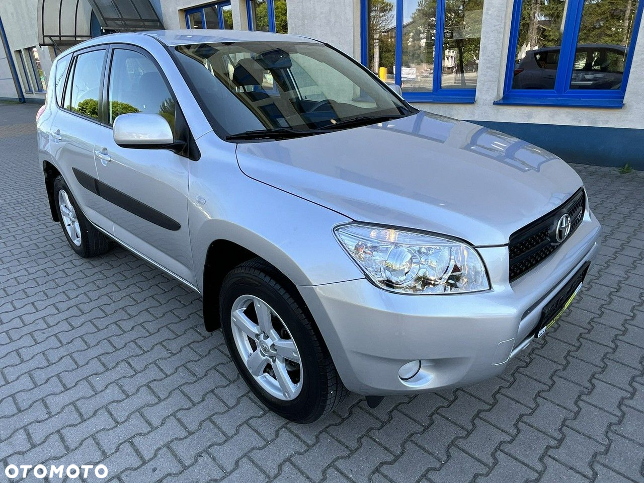 Toyota RAV4 - 3