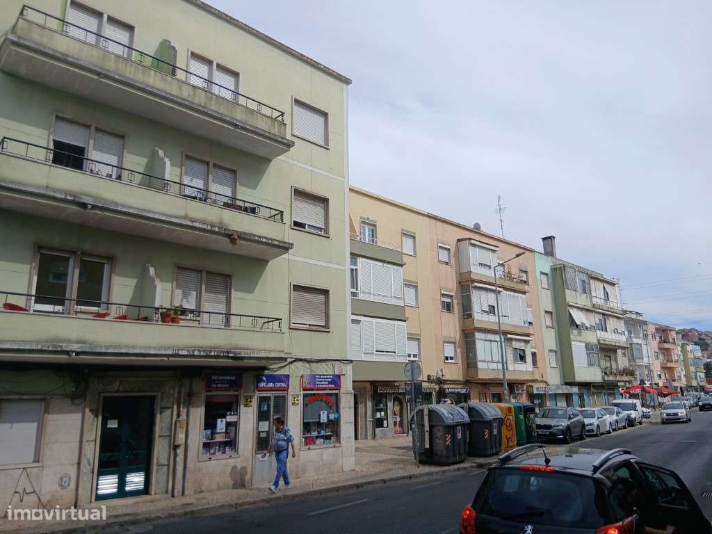 T2 renovado em Odivelas, Lisboa-22