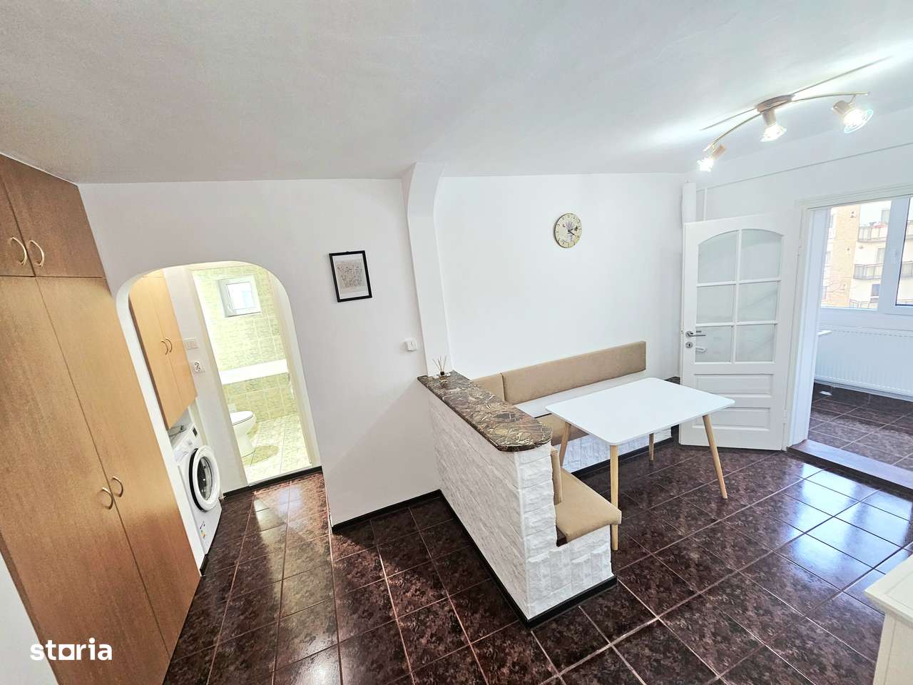 Dau în  chirie apartament 2 camere-lăngă Piața Decebal - Imagine principală: 3/11