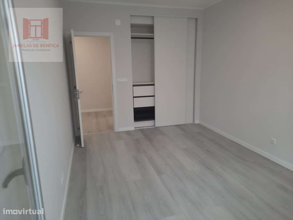 T2 Totalmente Remodelado, cozinha equipada- Benfica - Grande imagem: 2/12