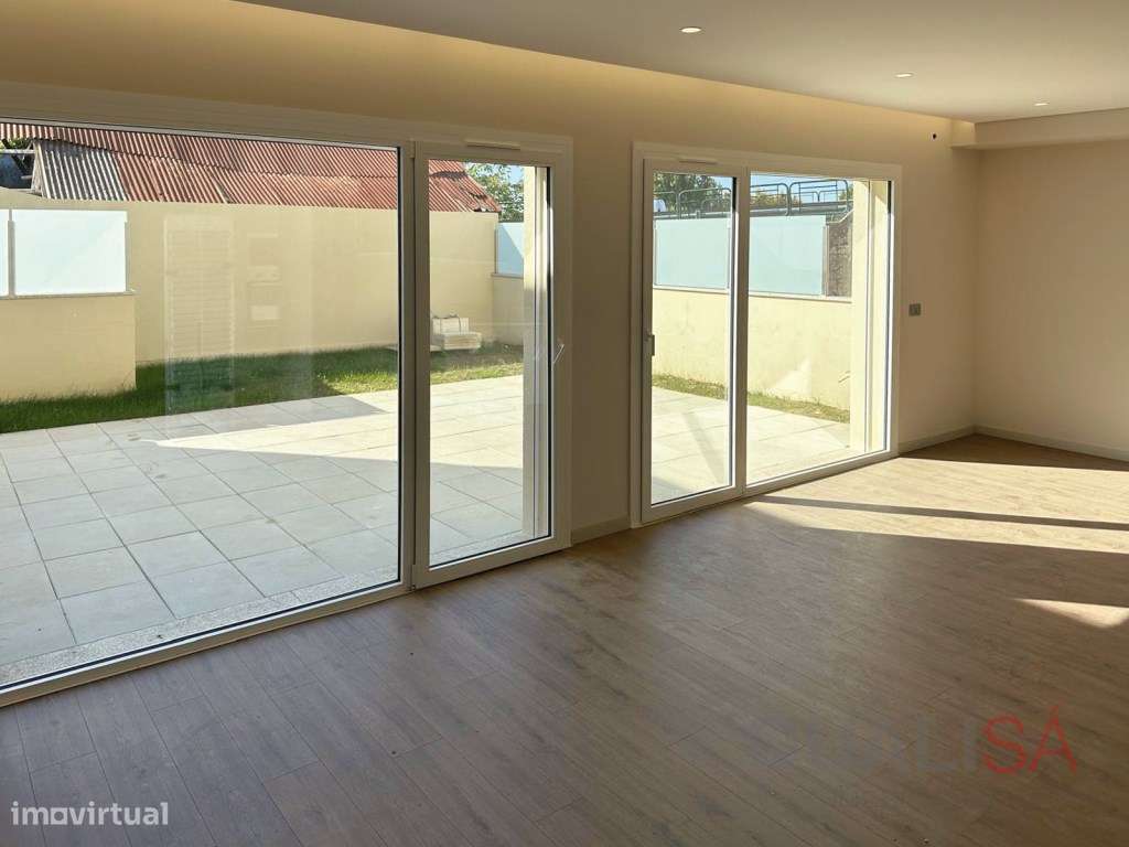 Apartamento T4 novo com logradouro e garagem em S. Vicente no centr... - Grande imagem: 4/38