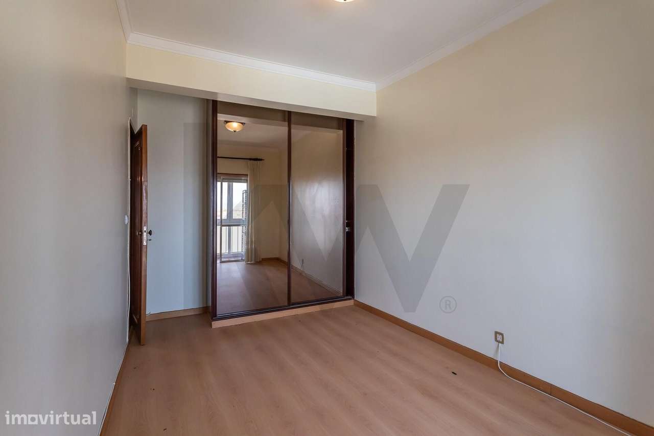 T2 com Vista Baía na Amora-15