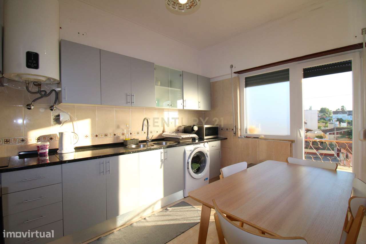 Espetacular Moradia T5 no Casal Do Marco com Garagem - Grande imagem: 2/37