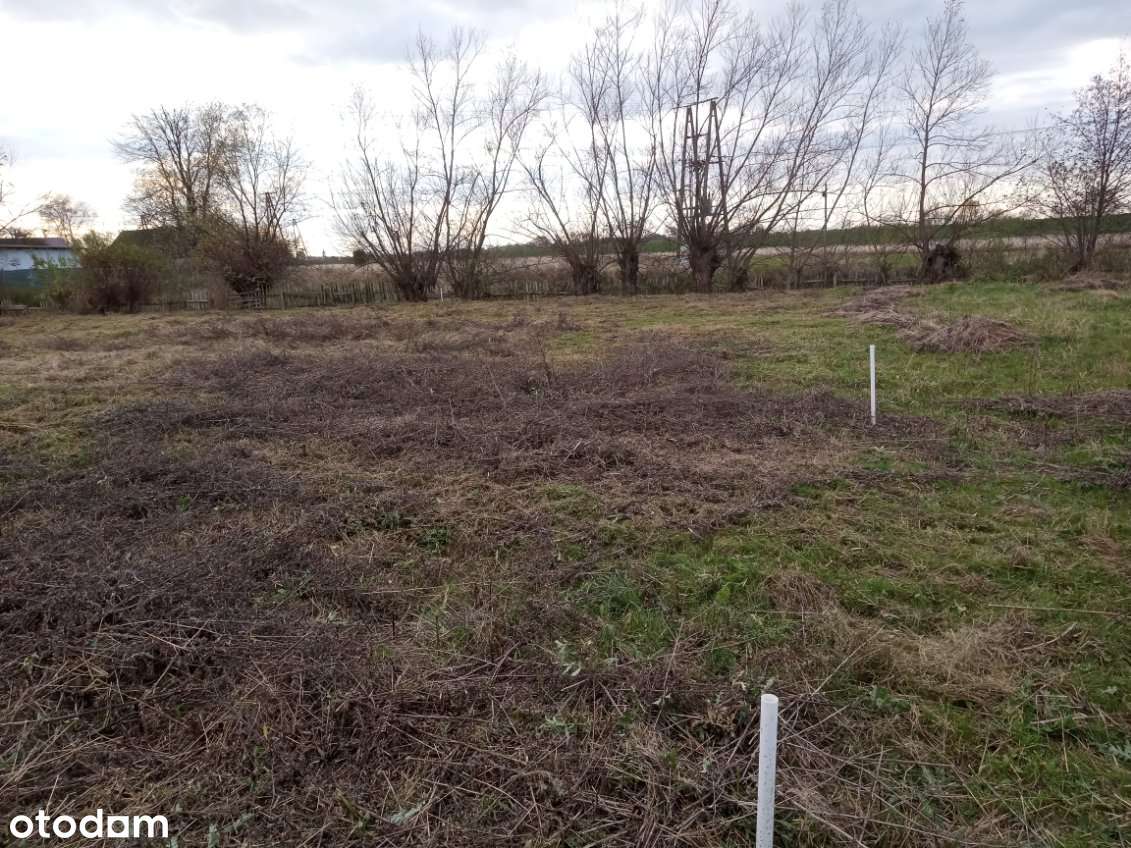 Działka budowlana w spokojnym miejscu-5