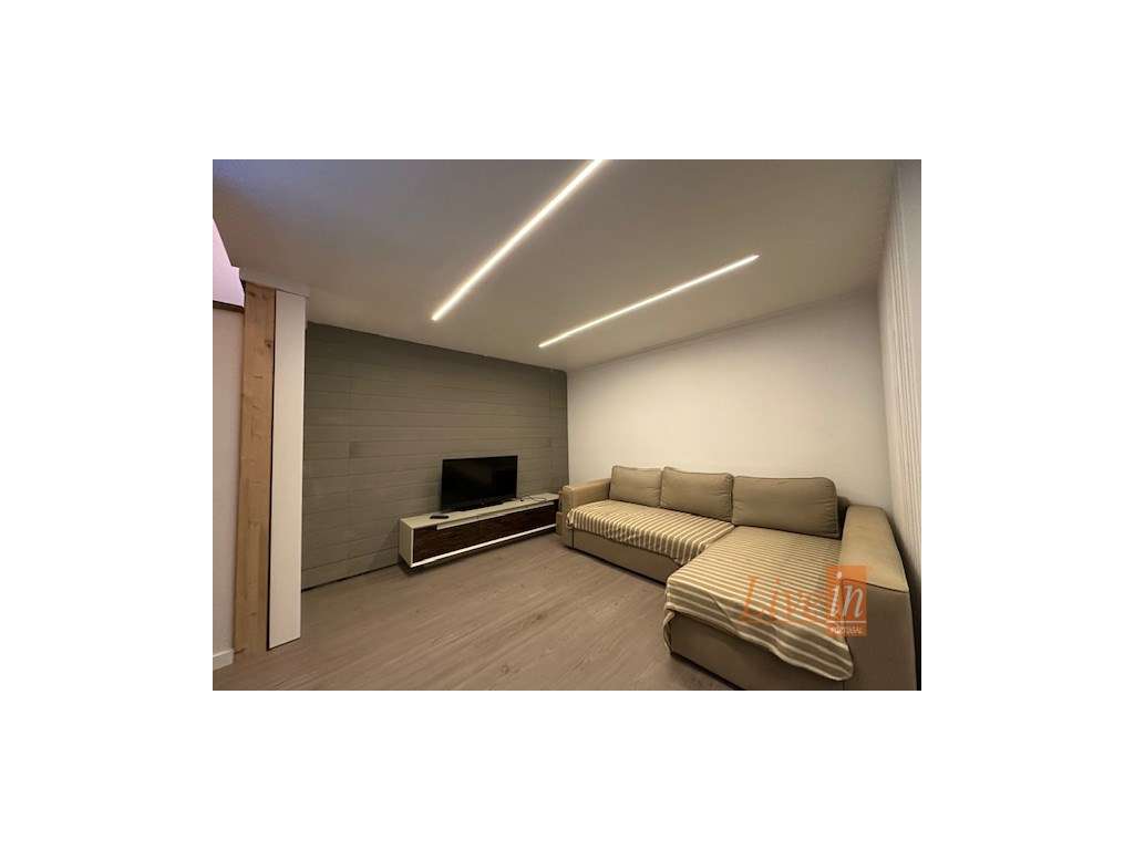 Arrecadação Transformada em T2 - Centro da Ericeira - Grande imagem: 4/15